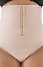 Cargar imagen en el visor de la galería, C-Section &amp; Postpartum Recovery Undies
